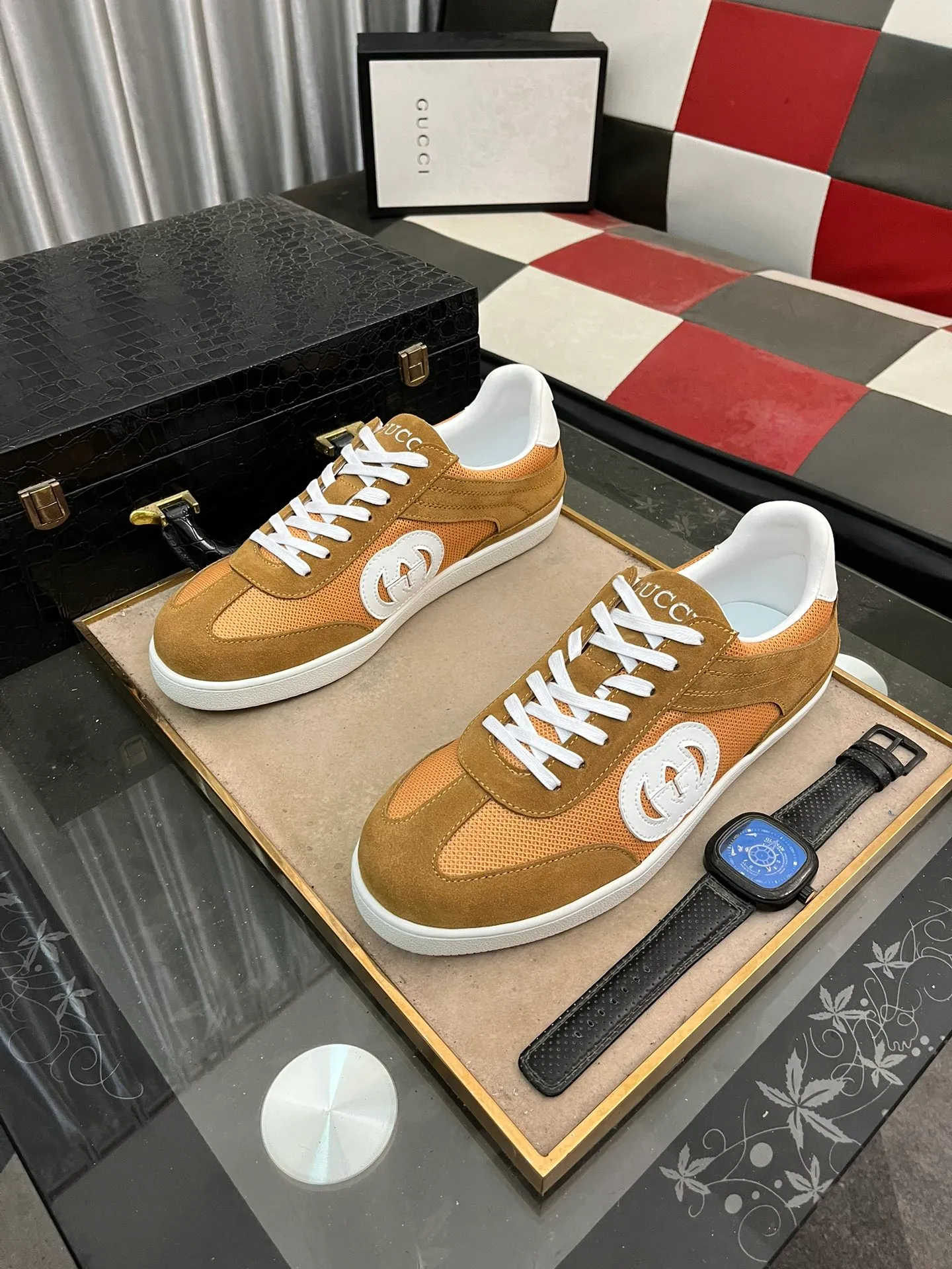Men's shoes💰380⌚️⌚️[GUCCI] Gucci men's casual shoes are absolutely popular🔥The ultimate matching item for trendy men! The charm of super texture is irresistible, the main recommendation, the flower leather color is bright! The upper is made of high-quality cowhide + brand printed fabric, sheepskin feet, wear-resistant rubber sole, noble and elegant! Extremely comfortable🎁🎁You can be as handsome as you want💪 38-447️⃣colors available